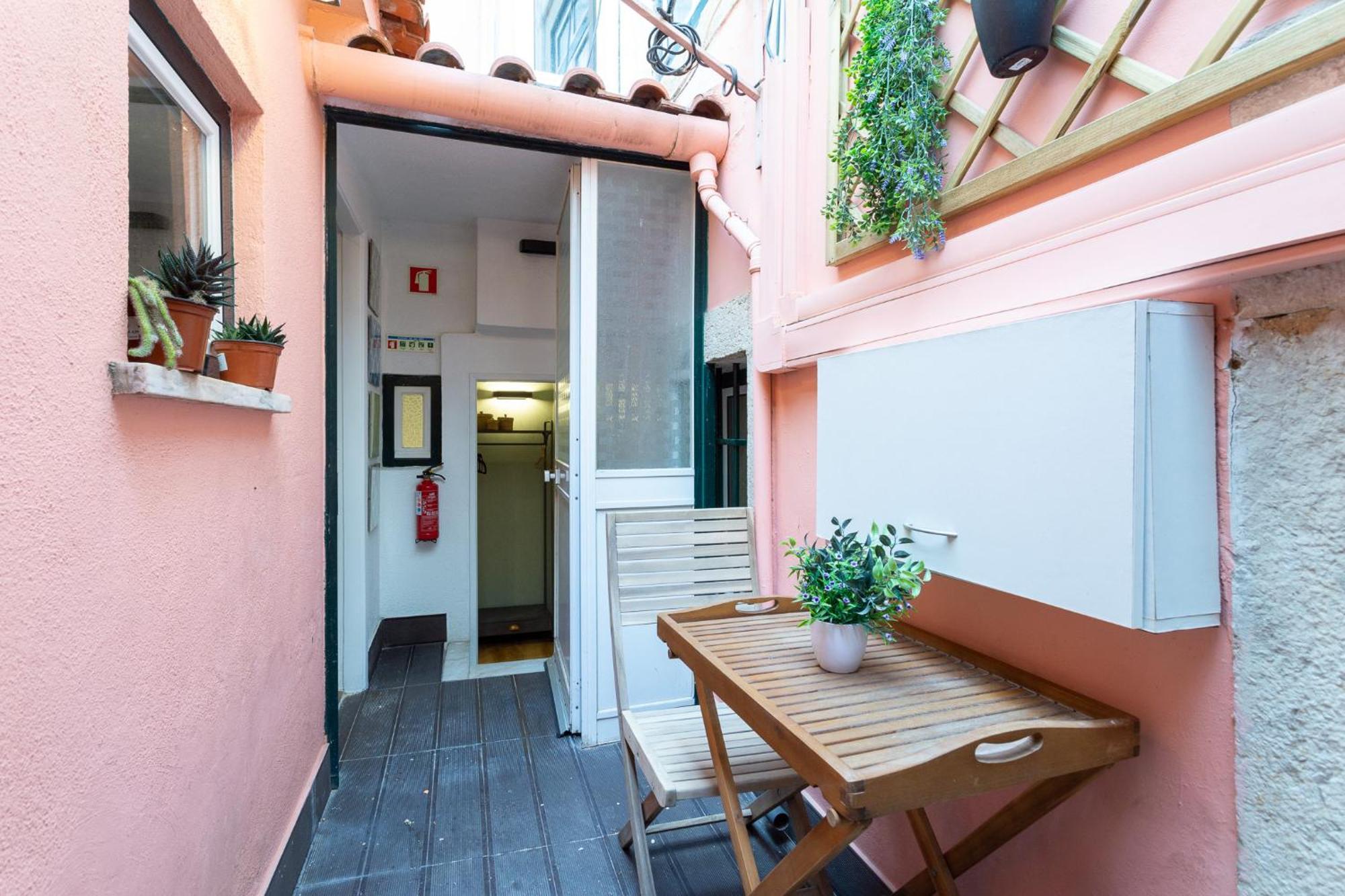 Camoes Lounge Apartment W/Courtyard Lisboa Eksteriør bilde
